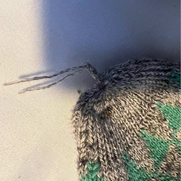 Boys Gap & Caters Gloves Assorted Sizes and Brands - Picture 4 of 7